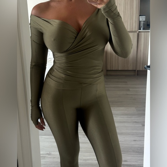 COU COO LANAI LONG SLEEVED SET - OLIVE - Picture 1 of 11